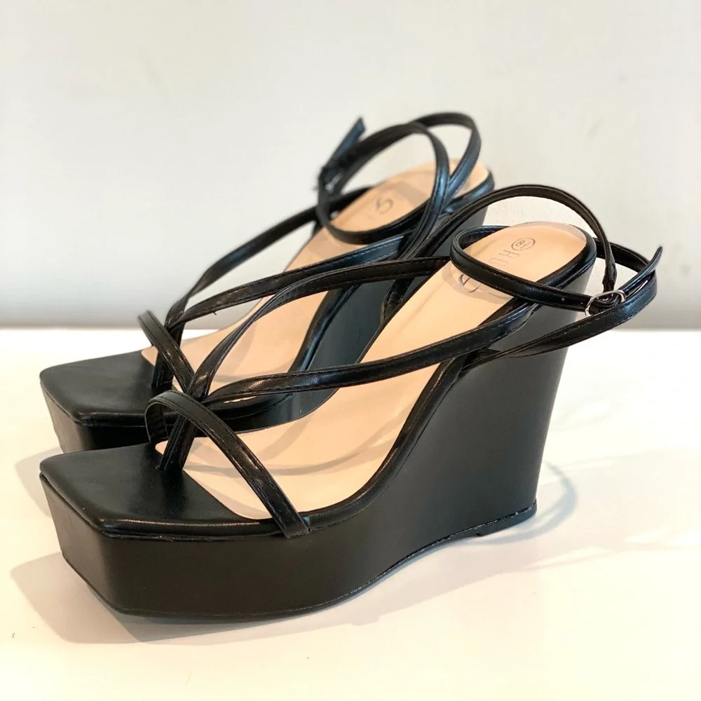 Black Wedge Sandals with Platform and Ankle Strap size 8 - Picture 8 of 15